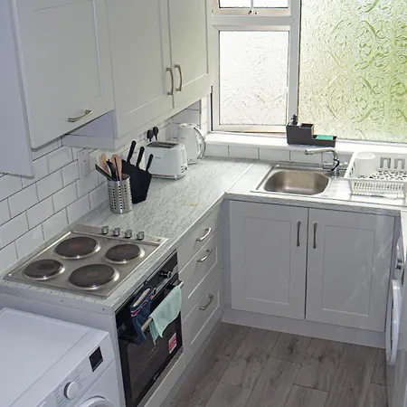 Comfy 2-bed Centre - 4 Apartamento