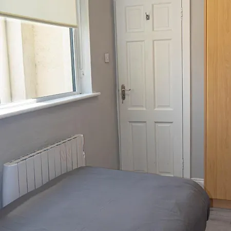 Comfy 2-bed Centre - 4 Dublin